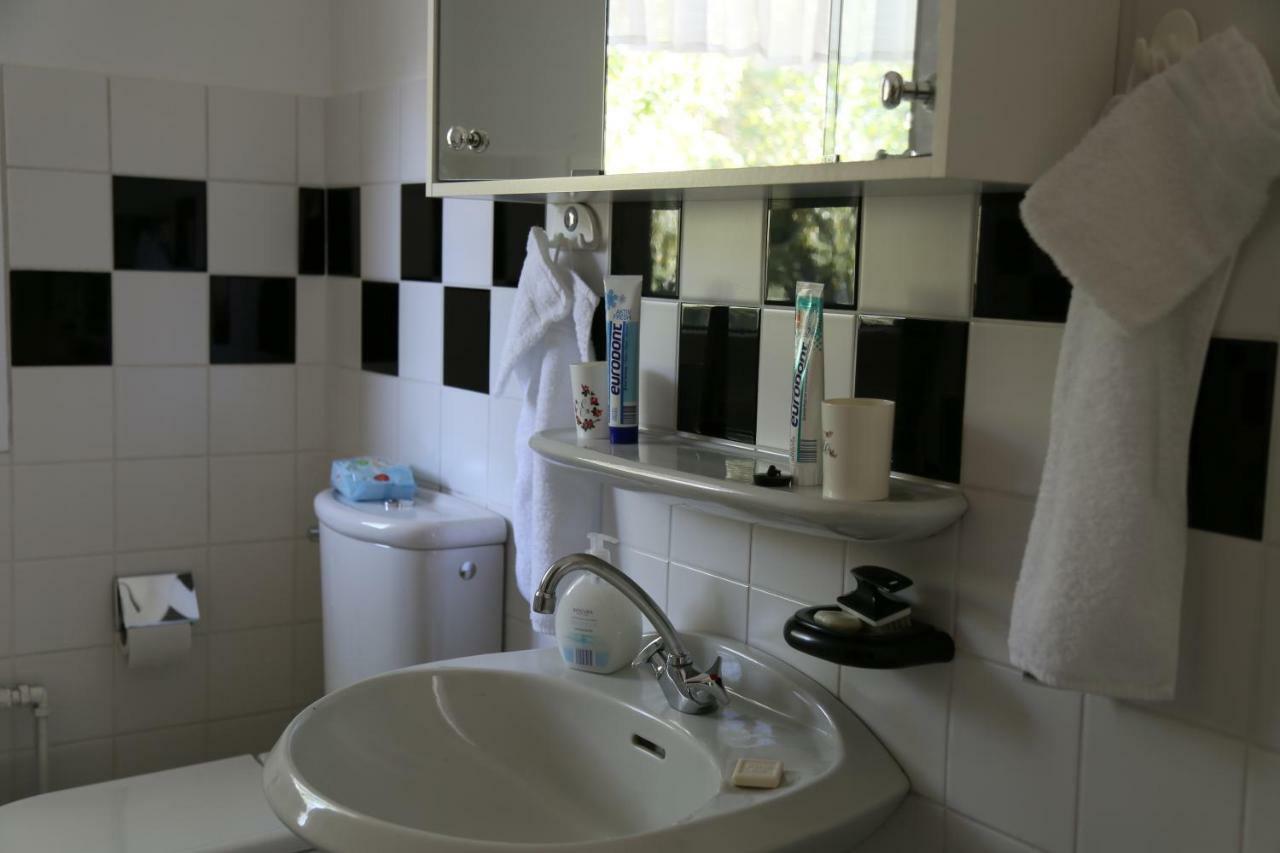 Am Klinikum Apartment Solingen Bagian luar foto
